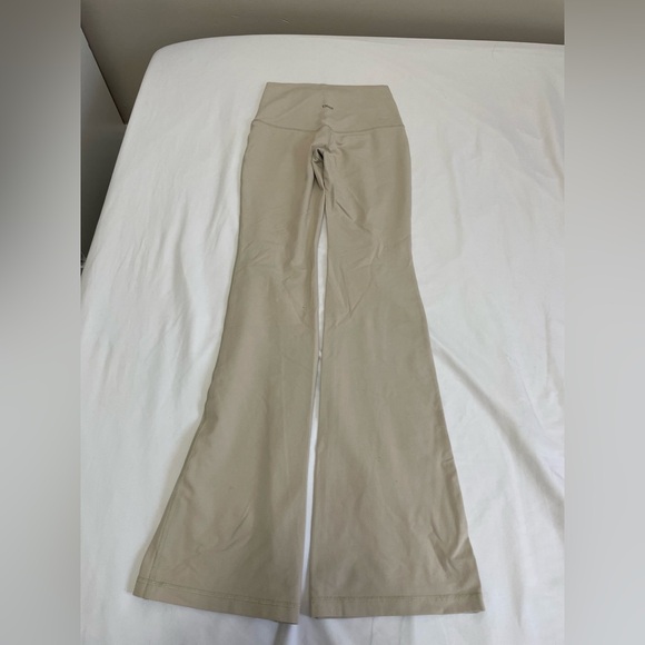 TNA Butter Flared Cream Leggings in Size XS - Picture 4 of 6